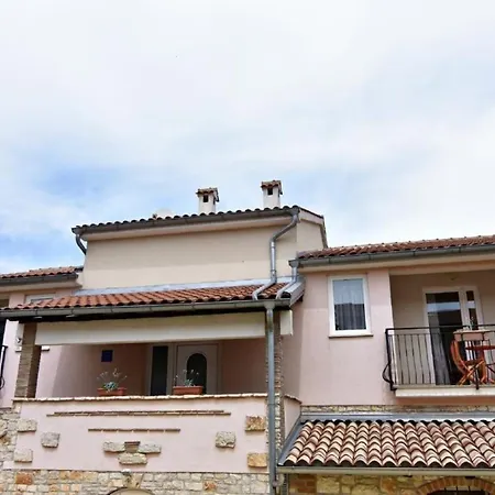 Apartment Klimatisierte In Tar Mit Grill, Gemeinschaftlichem Pool Und Garten